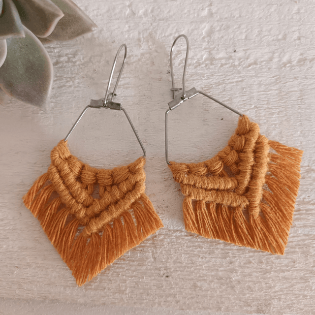 Boucle d'oreille losange macramé argentée