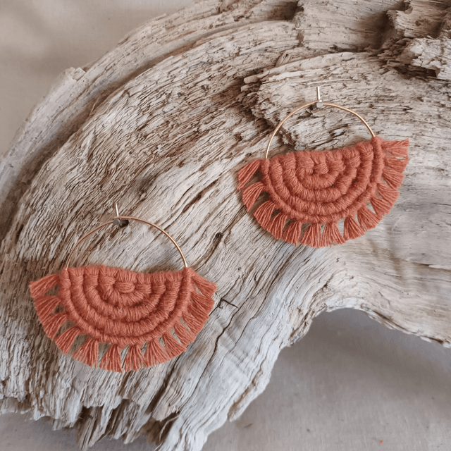Boucle d'oreille créole macramé dorée