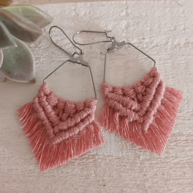 Boucle d'oreille losange macramé argentée