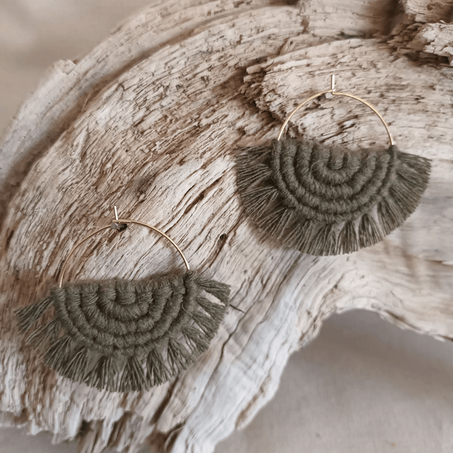 Boucle d'oreille créole macramé dorée