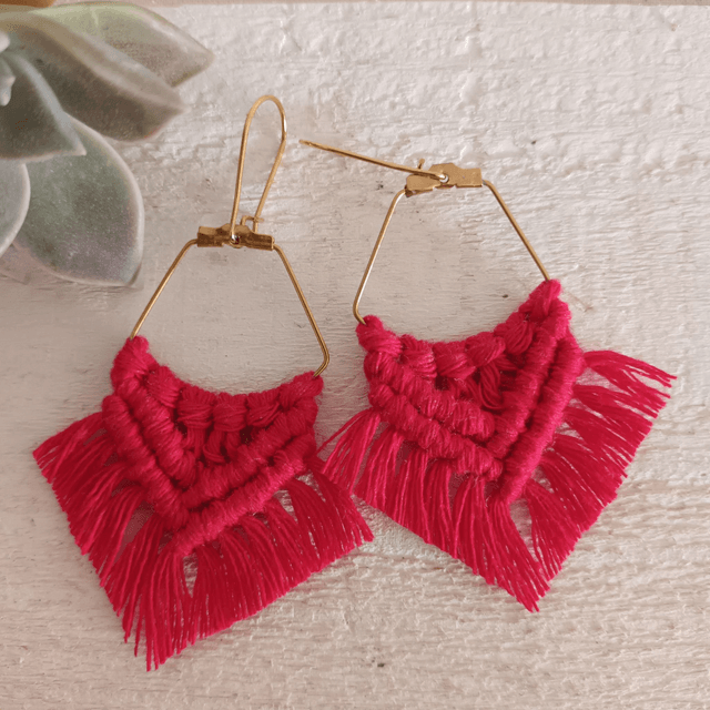 Boucle d'oreille losange macramé dorée