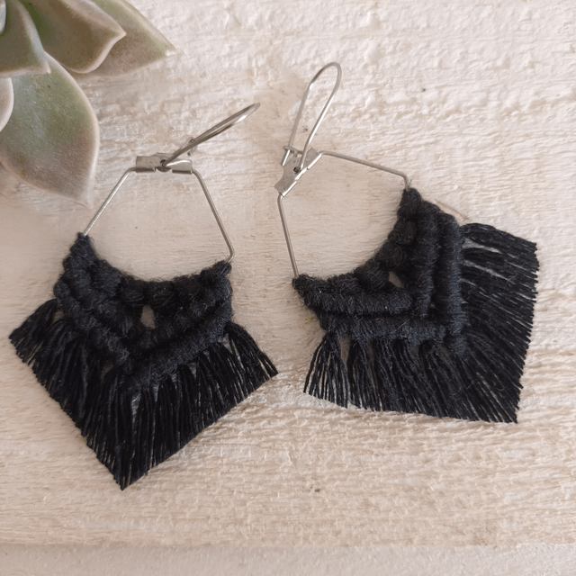 Boucle d'oreille losange macramé argentée