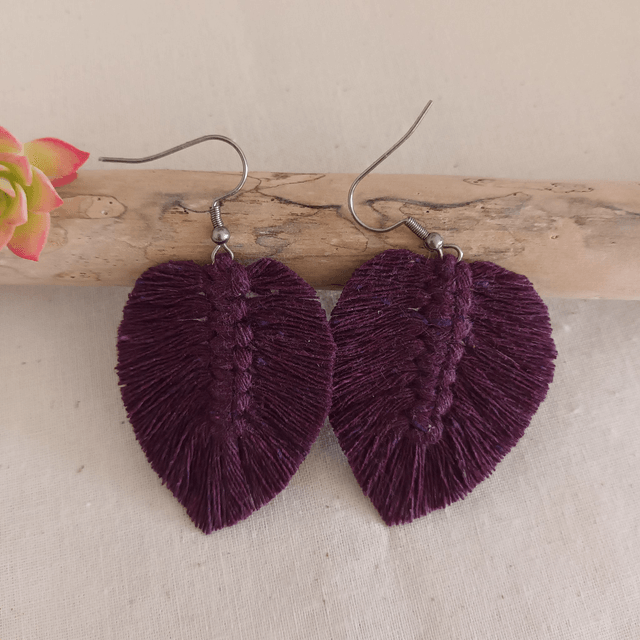 Boucle d'oreille feuille macramé argentée