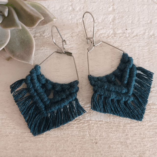 Boucle d'oreille losange macramé argentée