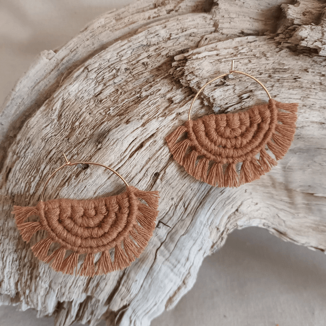 Boucle d'oreille créole macramé dorée